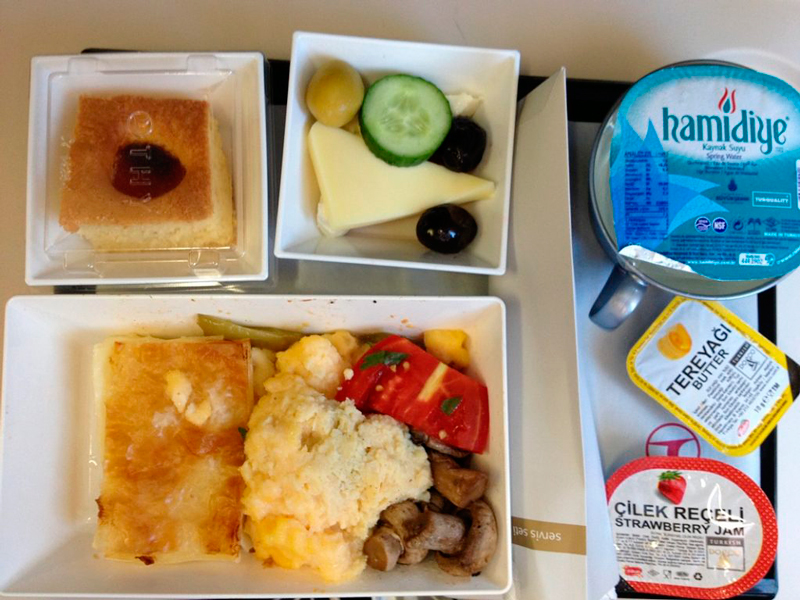 Café da manhã pela Turkish Airlines entre Istanbul e Viena