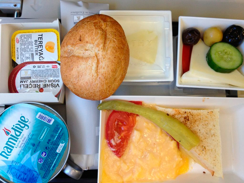 Café da manhã pela Turkish Airlines entre Berlin e Istanbul