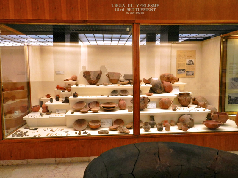 objetos encontrados em Troia no Istanbul Arkeoloji Müzeleri - Anasayfa