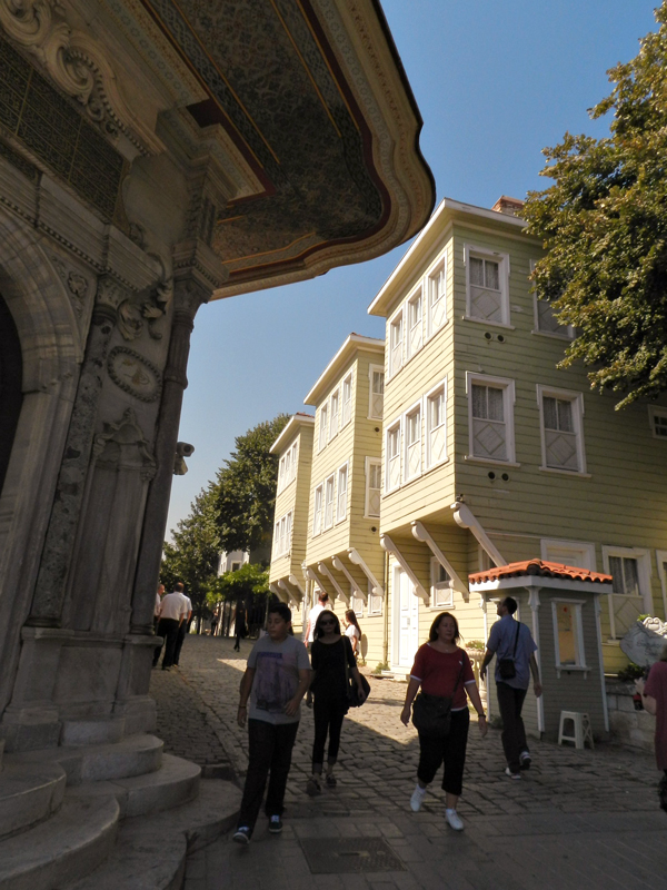 Casas otomanas na Soğukçeşme Sokağı em Istambul