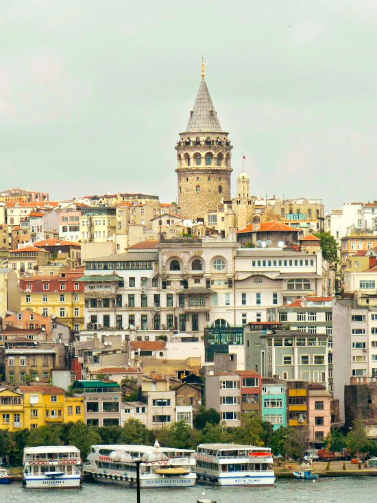 Galata Kulesi a Torre Galata de Istambul lado moderno