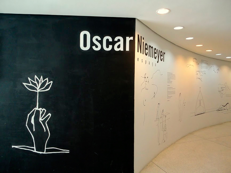 MON - Museu Oscar Niemeyer em Curitiba