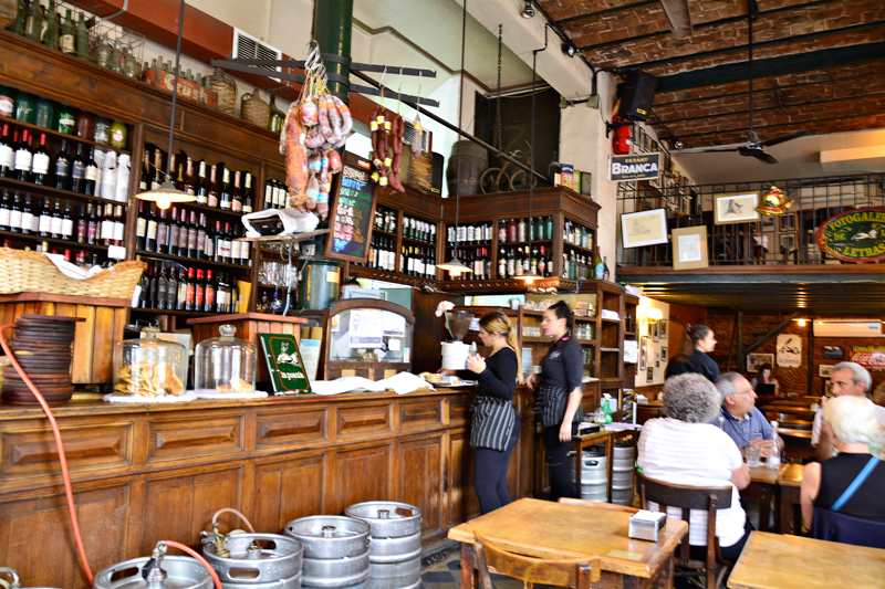 Café la Poesía, Buenos Aires, Argentina
