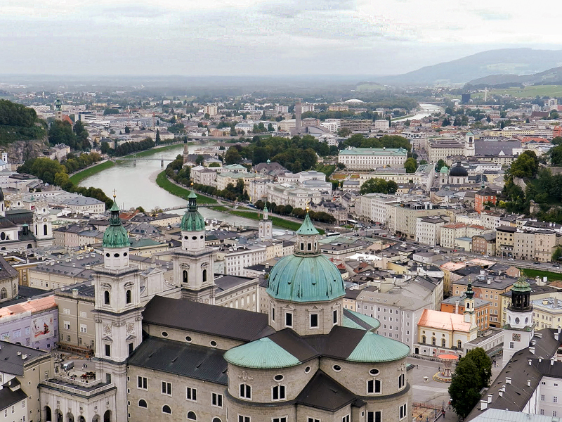 Vista de dentro do Festung Hohensalzburg em Salzburg