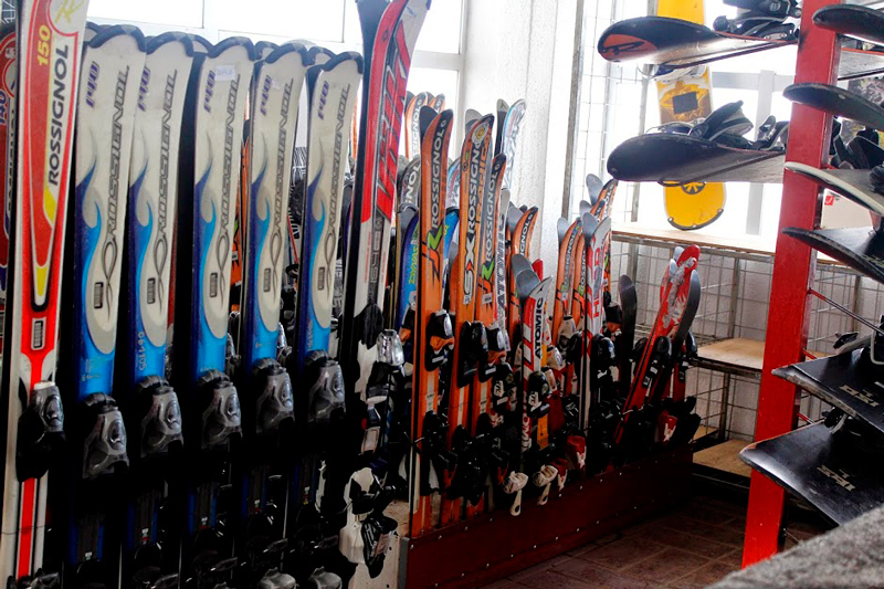 Loja para alugar equipamento de esqui em em Farellones no Chile