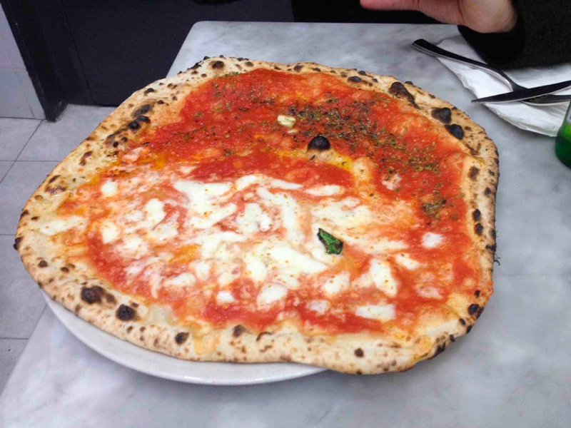 Pizza típica italiana