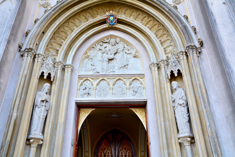 entrada da Basílica Menor Santo Antônio do Embaré em Santos