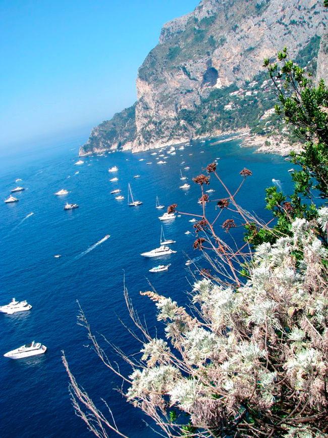 vista da Ilha de Capri na Italia