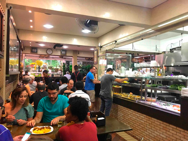 Restaurante Casa Cheia dentro do Mercado Central em Belo Horizonte, Minas Gerais, Brasil
