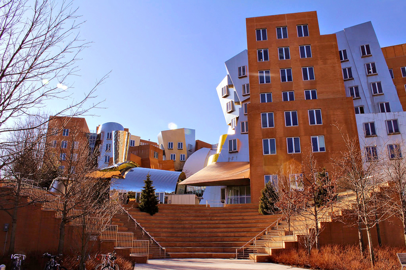 prédio de Frank Gehry para o MIT Boston
